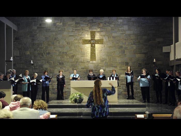 Beim großen Konzert der Concordia, hier der Frauenchor, zeigten die Sängerinnen und Sänger ihr Können. <br />  Foto: wita<br />  <br /> /<br />  <br /> Paul Müller 